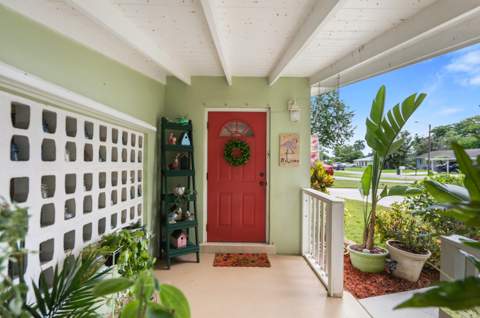 2330 SE Madison Street, Stuart FL - photo 10 of 40