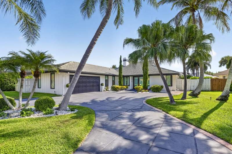 5 bedroom Single Family Residence at 12894 N Normandy Way, Frenchmens Landing 1, Palm Beach Gardens — photo 2