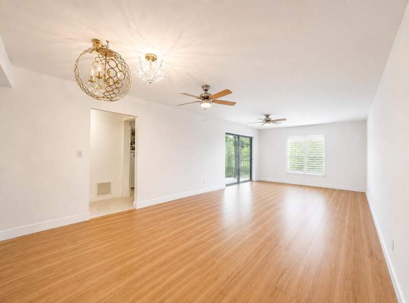 2 bedroom Condominium at 5570 Tamberlane Circle #331, Tamberlane 4 Condo, Palm Beach Gardens — photo 2
