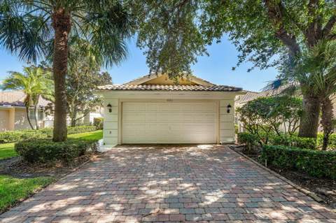 693 Hudson Bay Drive, Palm Beach Gardens FL - photo 9 of 59