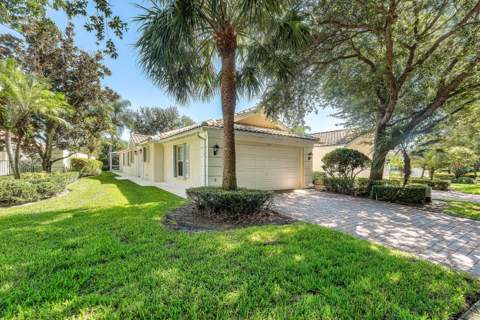 693 Hudson Bay Drive, Palm Beach Gardens FL - photo 10 of 59