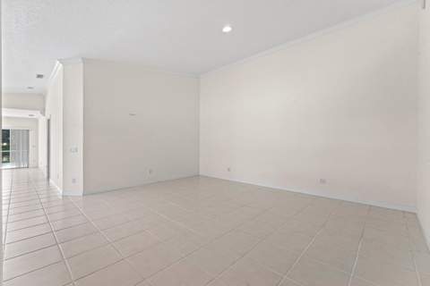 693 Hudson Bay Drive, Palm Beach Gardens FL - photo 14 of 59