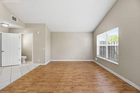 2716 Arrowwood Court, Davie FL - photo 8 of 40