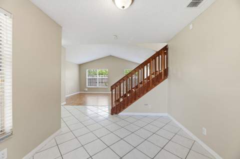 2716 Arrowwood Court, Davie FL - photo 9 of 40