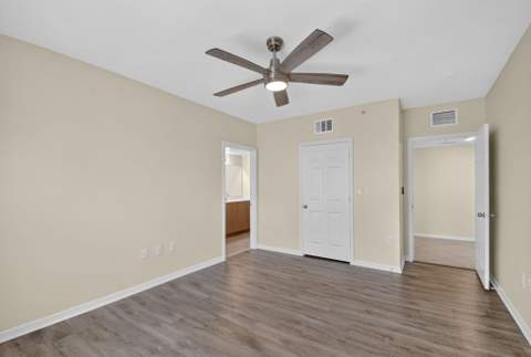 6370 Emerald Dunes Drive #203, West Palm Beach FL - photo 9 of 24
