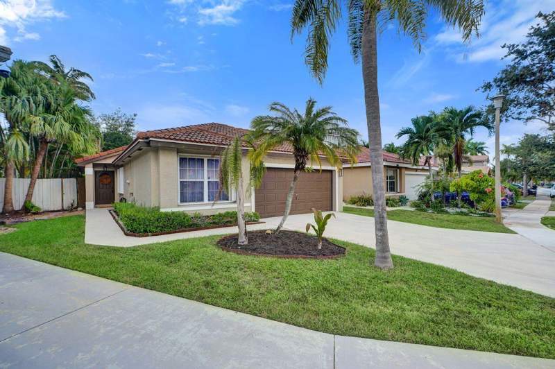 3 bedroom Single Family Residence at 1948 SW 177th Avenue, Silver Lakes Phase III, Miramar — photo 2