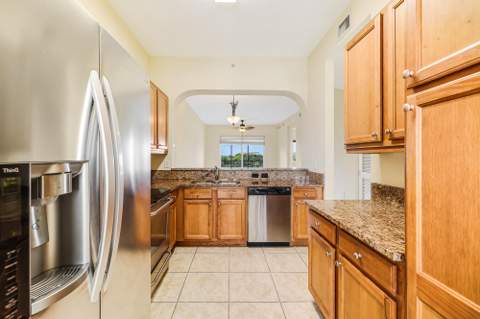 3600 Oaks Clubhouse Drive #505, Pompano Beach FL - photo 8 of 33