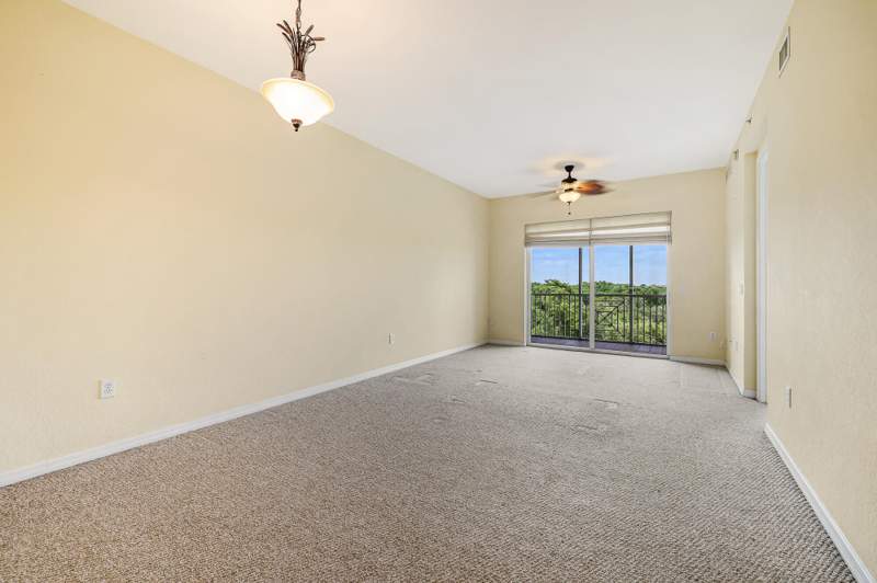 2 bedroom Condominium at 3600 Oaks Clubhouse Drive #505, Royal Point At Palm Aire, Pompano Beach — photo 3