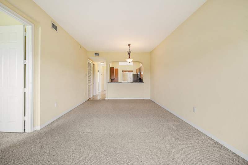 2 bedroom Condominium at 3600 Oaks Clubhouse Drive #505, Royal Point At Palm Aire, Pompano Beach — photo 5