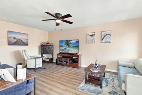 2920 Cynthia Lane #202, Lake Worth Beach FL - photo 6 of 23