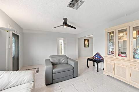 7104 NW 70th Court, Tamarac FL - photo 9 of 41