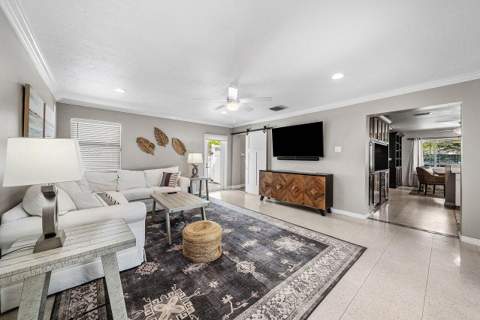 124 Bonnie Briar Lane, Delray Beach FL - photo 23 of 54