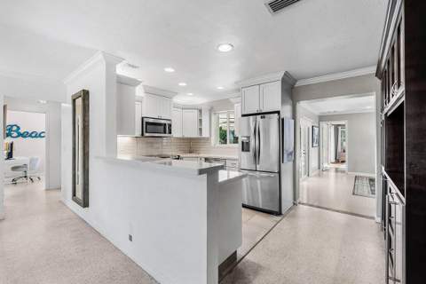 124 Bonnie Briar Lane, Delray Beach FL - photo 20 of 54