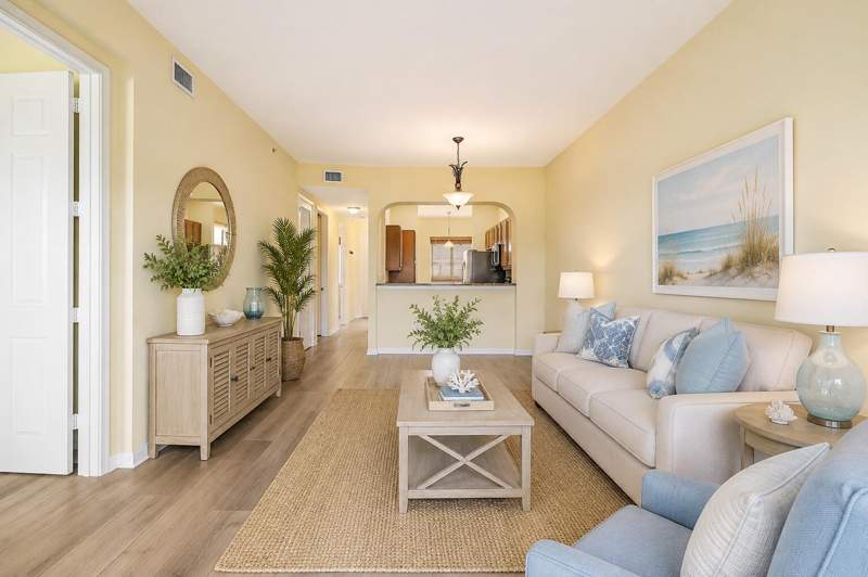 2 bedroom Condominium at 3600 Oaks Clubhouse Drive #505, Royal Point At Palm Aire, Pompano Beach — photo 4