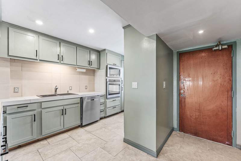 2 bedroom Condominium at 155 Yacht Club Drive #101, Shutters Condo, North Palm Beach — photo 4