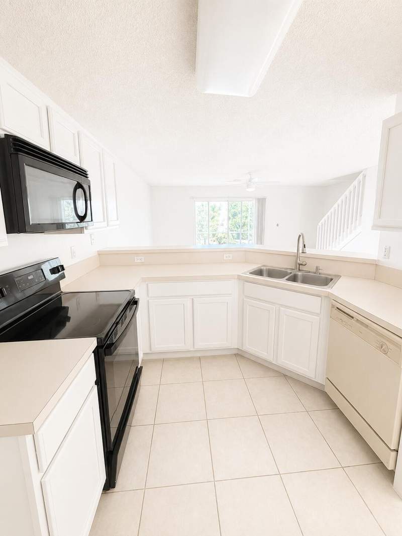 3 bedroom Townhouse at 111 Fox Meadow Run, Timberwalk, Jupiter — photo 3
