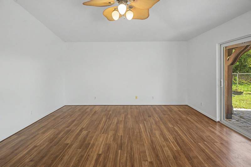 4 bedroom Single Family Residence at 2585 SE Lakewood Street, Port St Lucie Section 40, Port St. Lucie — photo 5