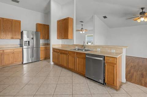 2585 SE Lakewood Street, Port St. Lucie FL - photo 8 of 32