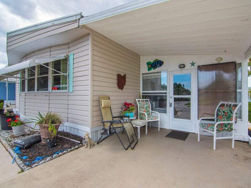 2 bedroom Manufactured Home at 293 NE Moonstone Drive, PINELAKE VILLAGE, Jensen Beach — photo 2