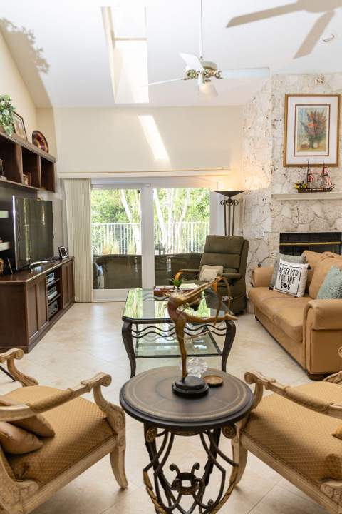 6310 Kampur Court, Boynton Beach FL - photo 9 of 67