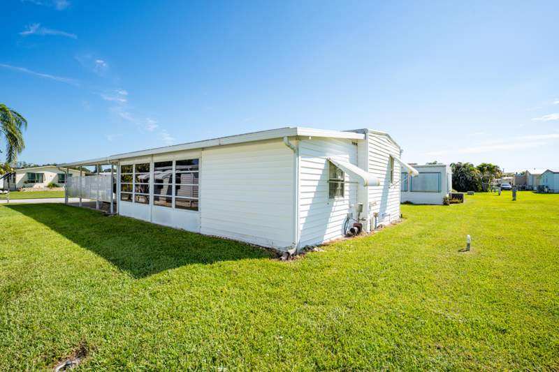 2 bedroom Mobile Home at 6948 SE Delegate Street, Cambridge At Heritage Ridge, Hobe Sound — photo 4