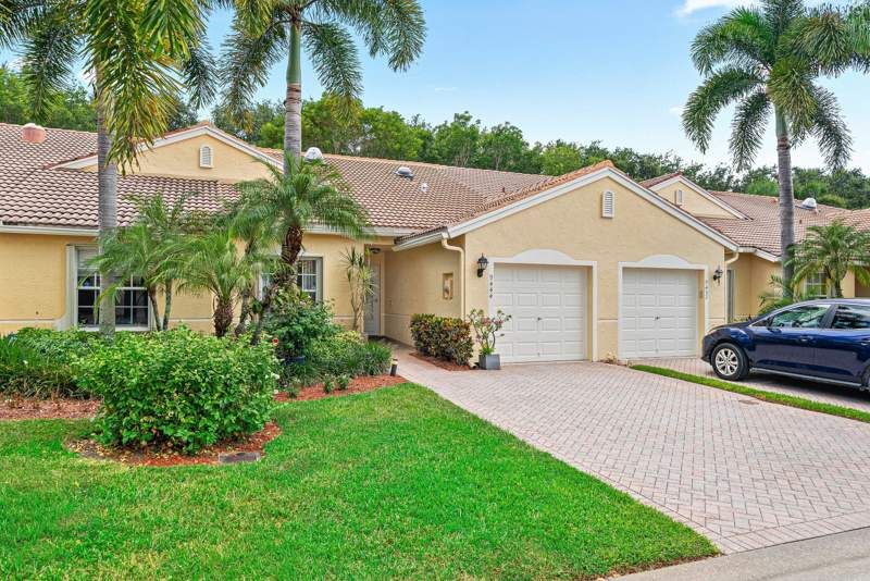2 bedroom Townhouse at 9444 Swansea Lane, Baywinds Rpd 3, West Palm Beach — photo 3