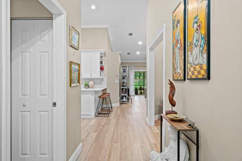 9444 Swansea Lane, West Palm Beach FL - photo 6 of 41