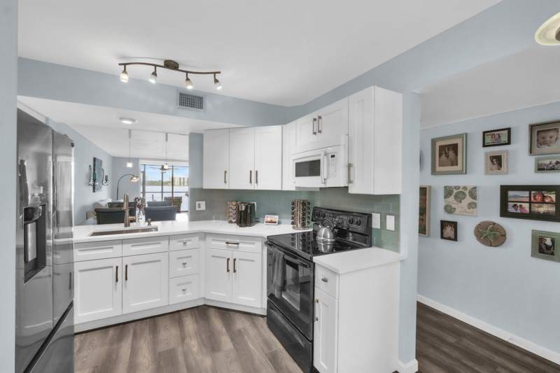 2 bedroom Condominium at 116 LAKE EMERALD Drive #101, LAKE EMERALD CONDOMINIUM NO SIX, Oakland Park — photo 3