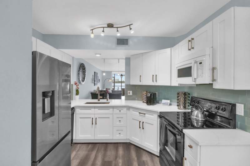 2 bedroom Condominium at 116 LAKE EMERALD Drive #101, LAKE EMERALD CONDOMINIUM NO SIX, Oakland Park — photo 4