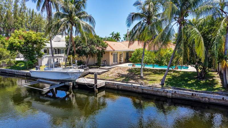 4 bedroom Single Family Residence at 5581 NE 28th Avenue, Landings First Sec, Fort Lauderdale — photo 2