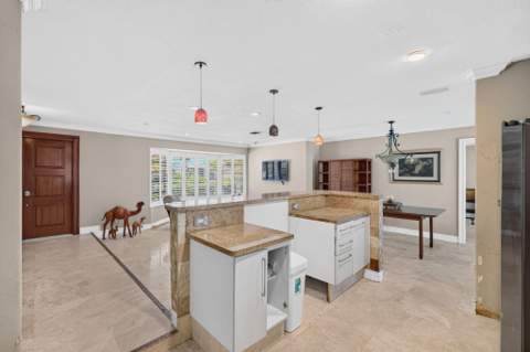 5581 NE 28th Avenue, Fort Lauderdale FL - photo 16 of 46