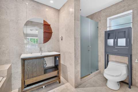 5581 NE 28th Avenue, Fort Lauderdale FL - photo 22 of 46
