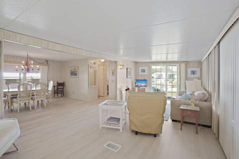 6948 SE Delegate Street, Hobe Sound FL - photo 15 of 36
