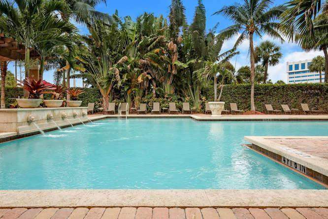 1 bedroom Condominium at 616 Clearwater Park Road #407, Montecito Palm Beach Condo, West Palm Beach — photo 4
