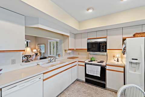 6433 SE Brandywine Court #Unit 217, Stuart FL - photo 12 of 50