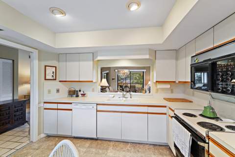 6433 SE Brandywine Court #Unit 217, Stuart FL - photo 13 of 50