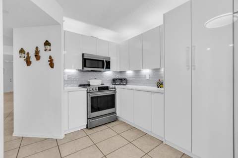 7759 Granville Drive #306, Tamarac FL - photo 7 of 49
