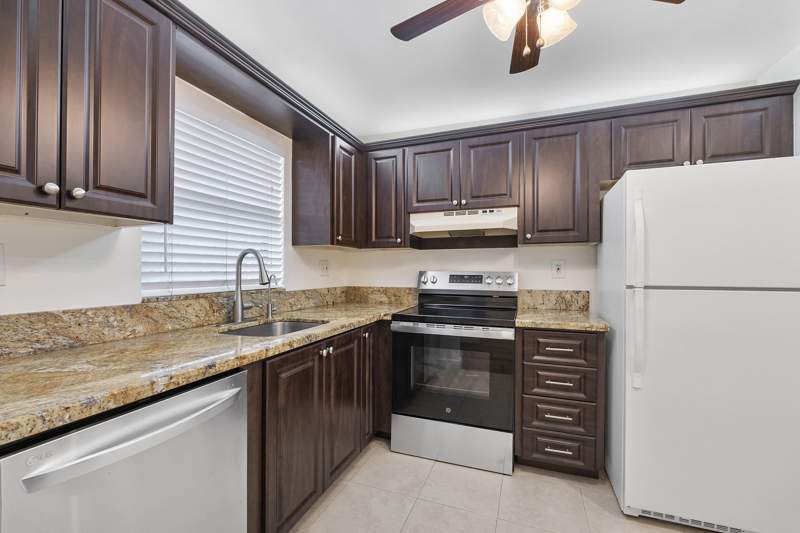 1 bedroom Condominium at 10444 NW 30th Court #307, Sunrise Lakes 165 Condo, Sunrise — photo 4