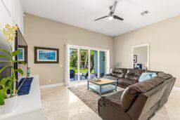 2070 NW Pine Tree Way, Stuart FL - photo 10 of 33