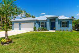 5 bedroom Single Family Residence at 2070 NW Pine Tree Way, Dutchers Estate, Stuart — photo 3