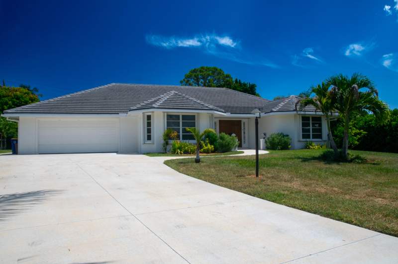 3 bedroom Single Family Residence at 4185 SE Fairway Court, Yacht & Country Club Of Stuart, Stuart — photo 3