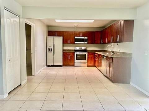 3339 NW 69th Court, Fort Lauderdale FL - photo 8 of 27