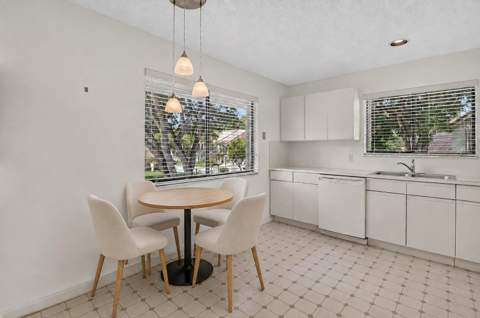 5751 Coach House Circle #E, Boca Raton FL - photo 9 of 38
