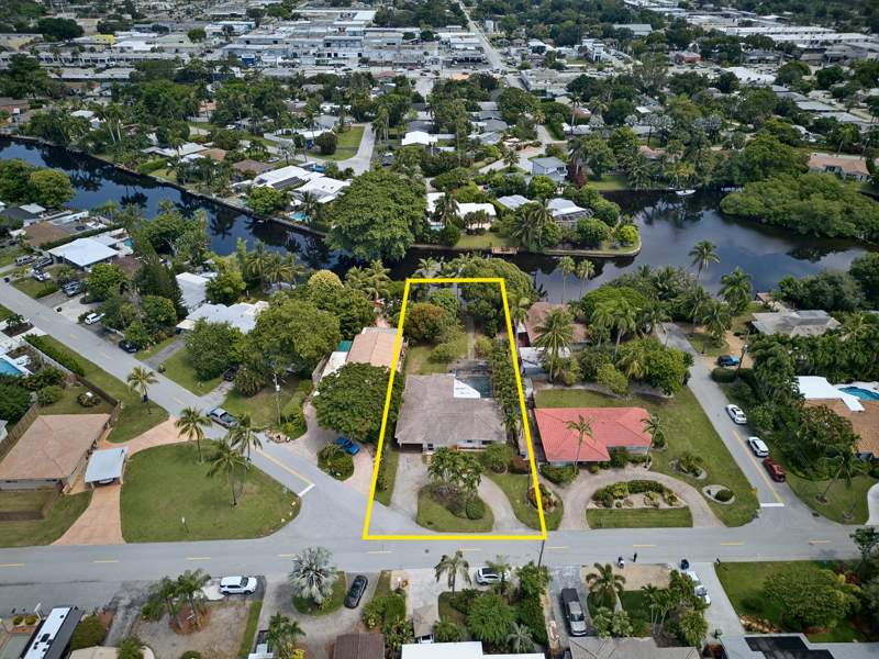 3 bedroom Single Family Residence at 201 NE 29th Street, Almar Estates Resub, Wilton Manors — photo 2