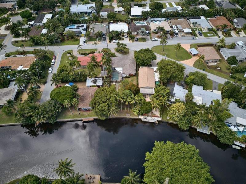3 bedroom Single Family Residence at 201 NE 29th Street, Almar Estates Resub, Wilton Manors — photo 4