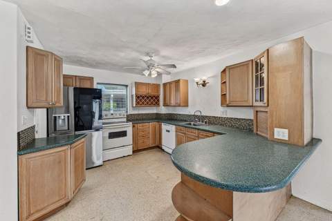 201 NE 29th Street, Wilton Manors FL - photo 8 of 25