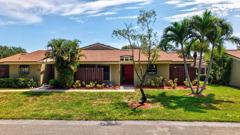 2 bedroom Townhouse at 204 Meadows Drive, Meadows 300 1, Boynton Beach — photo 2