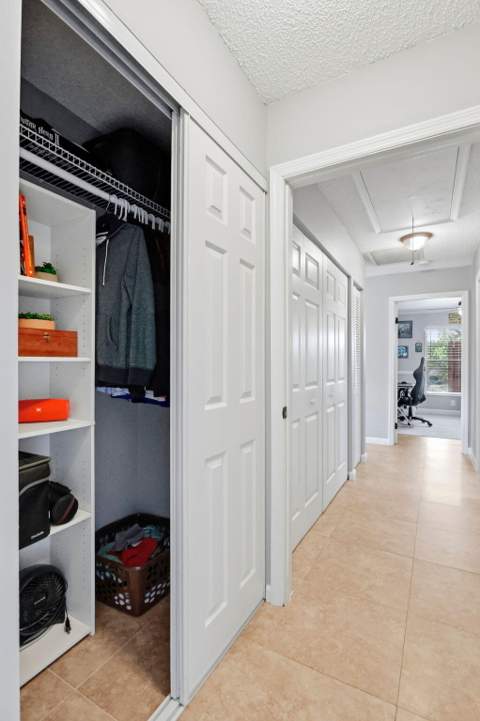 204 Meadows Drive, Boynton Beach FL - photo 20 of 43