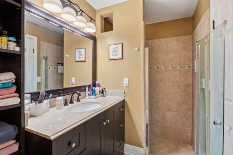 204 Meadows Drive, Boynton Beach FL - photo 23 of 43