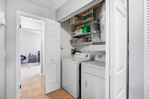 204 Meadows Drive, Boynton Beach FL - photo 24 of 43